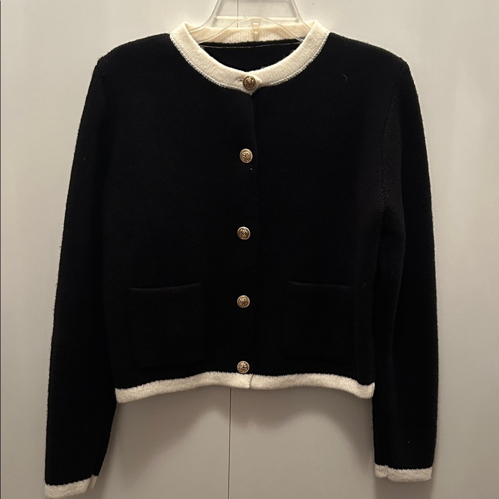 Commense Black and White Button-Up Blazer